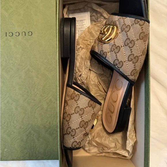 Gucci Women's Brown Slide Sandals - Picture 5 of 5